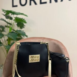 ميو ميو اسود